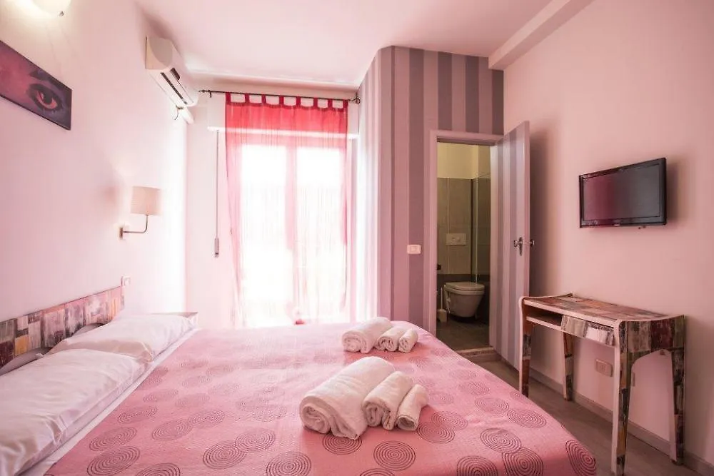 Hotel Hollywood Riccione 2*,