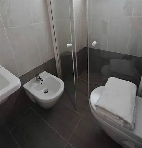 **  Hotel Hollywood Riccione Italien