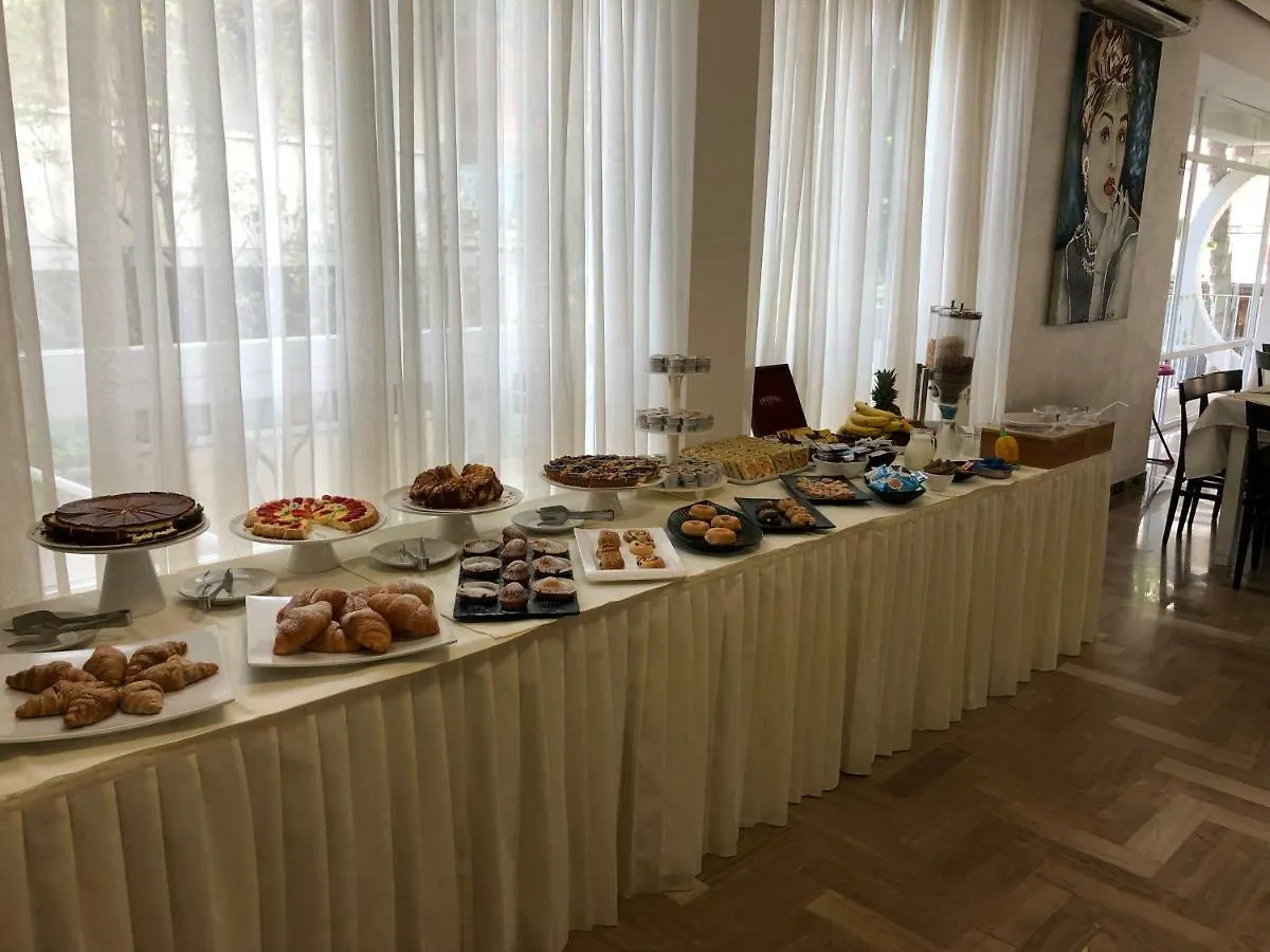 **  Hotel Hollywood Riccione Italien
